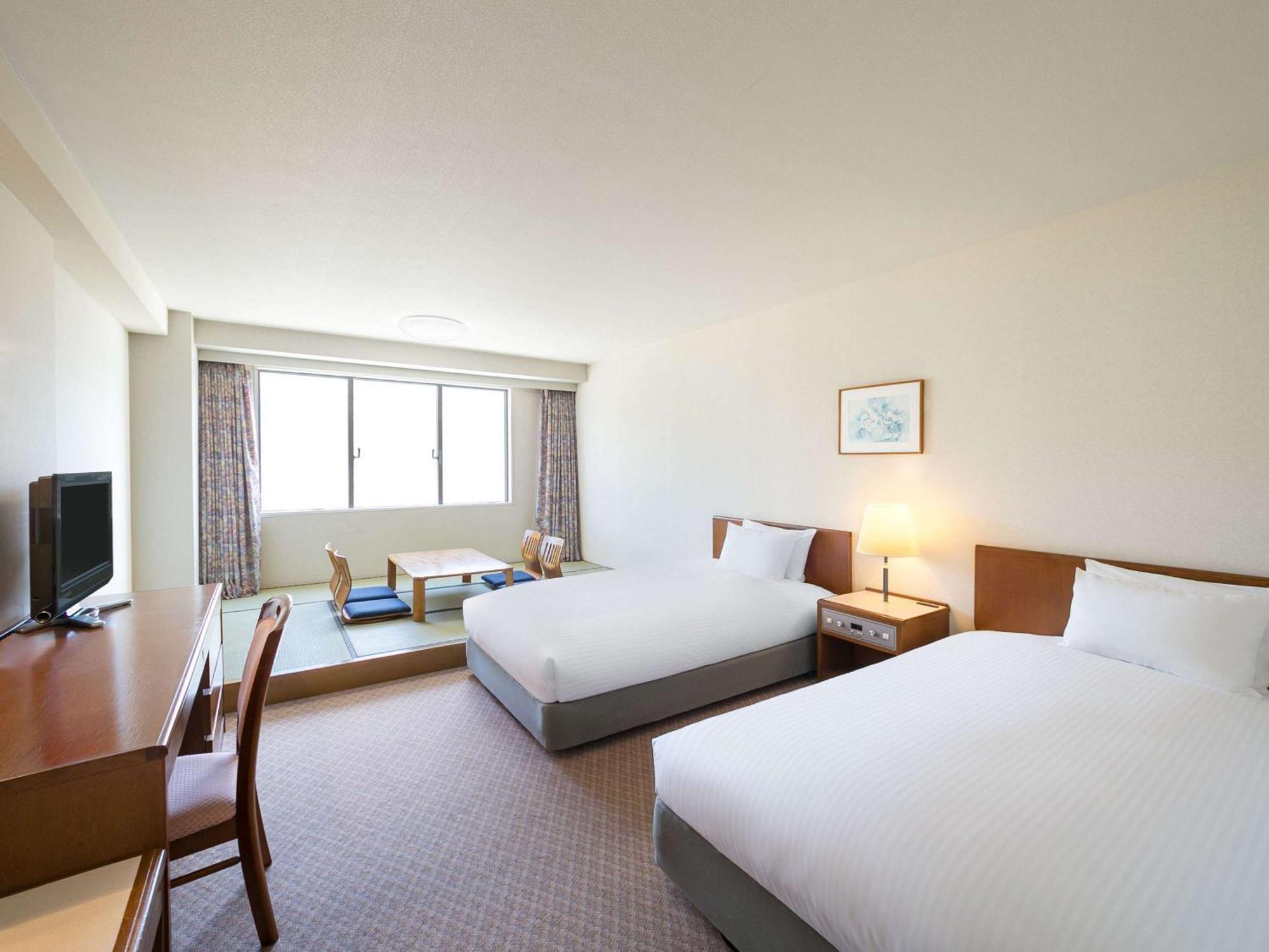 Grand Mercure Lake Biwa Resort & Spa Нагахама Экстерьер фото